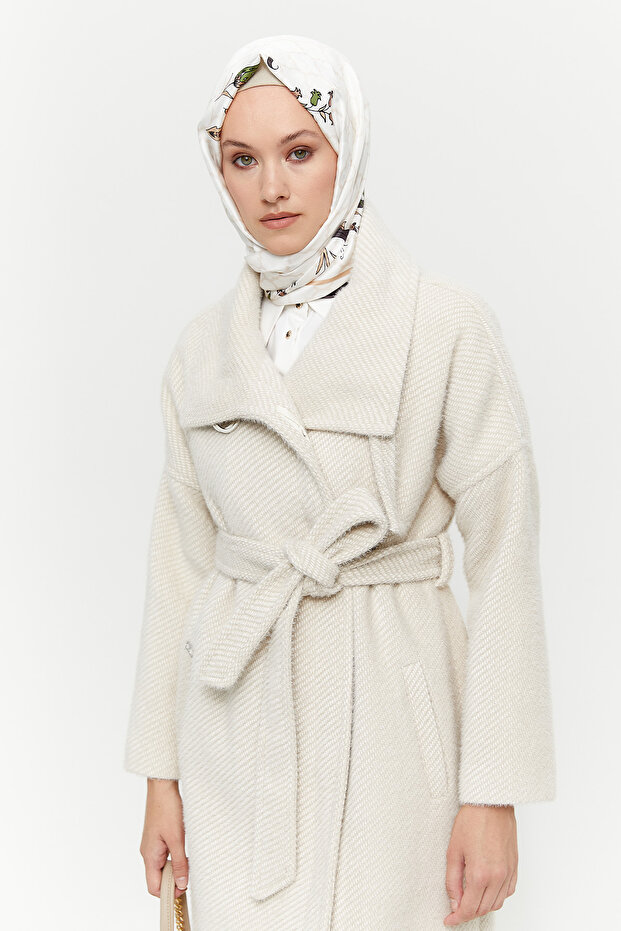 Mendil Yakalı Düğmeli Manto - 3