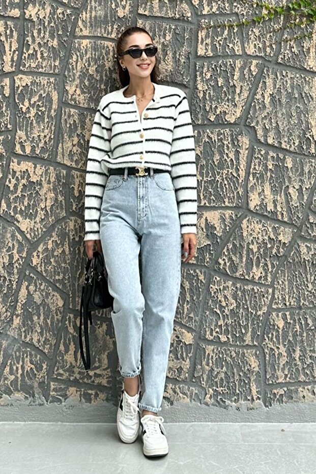 A149096 Women's Light Blue Stonewashed Extra High Waist Mom Jean Jeans Skinny Leg Denim Pants