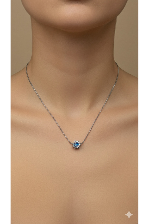 Marka model charmlı kolye - 1