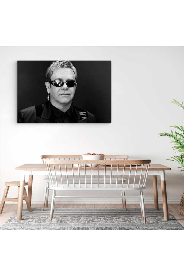 Elton John singer, code 2292 - 7