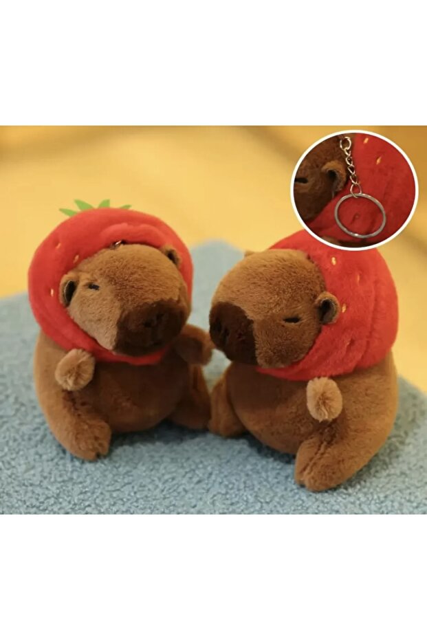 سلسلة مفاتيح من القطيفة على شكل كابيبارا برأس فراولة - 2