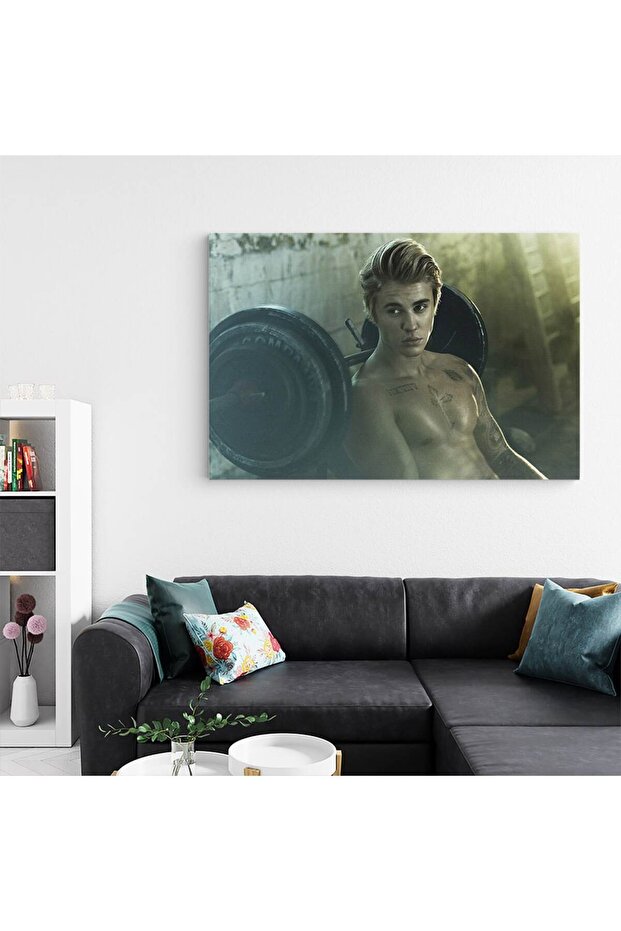 Justin Bieber singer, code 2340 - 4