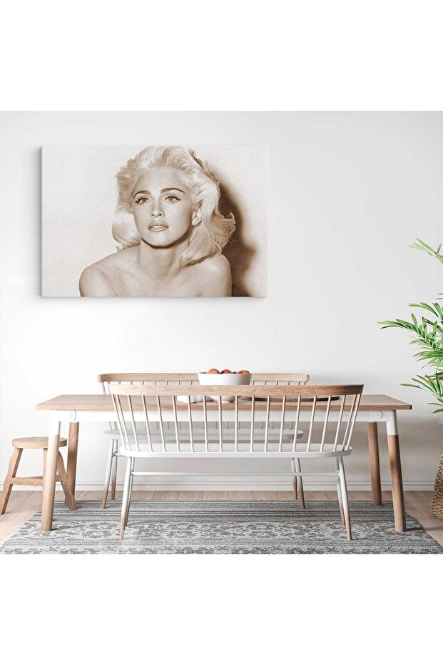 Madonna the singer, code 2336 - 7