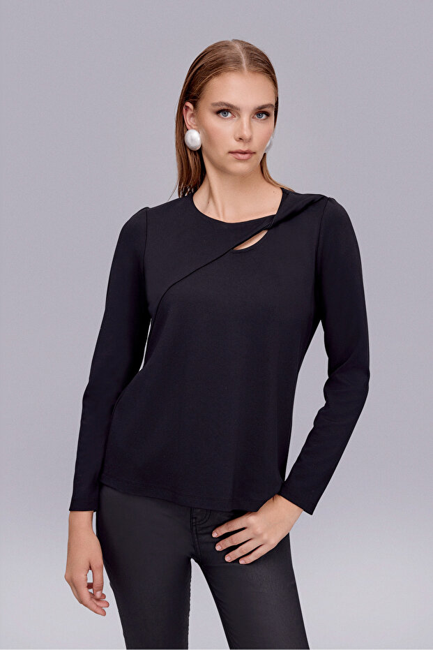 Black Knitted Blouse with Twist Detail at the Neck