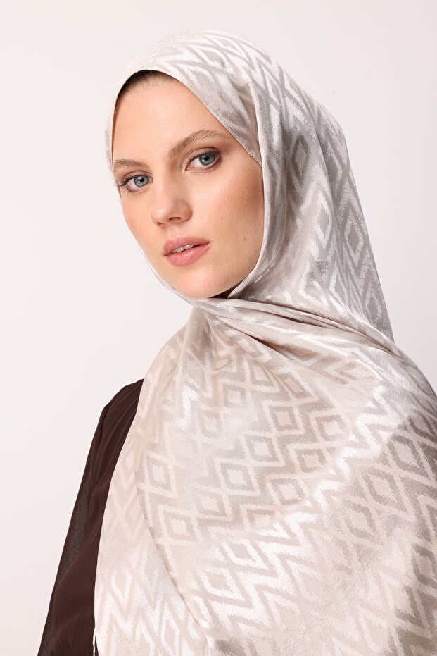 Tile Pattern Shiny Jacquard Shawl - 3