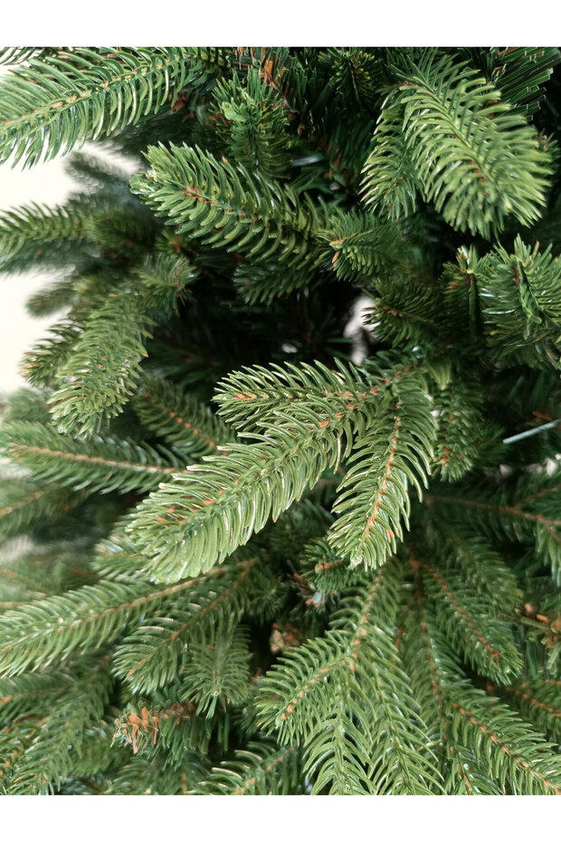 Christmas Deluxe artificial tree by Sersimo, Carpathians, 2D+3D, 250cm - 4