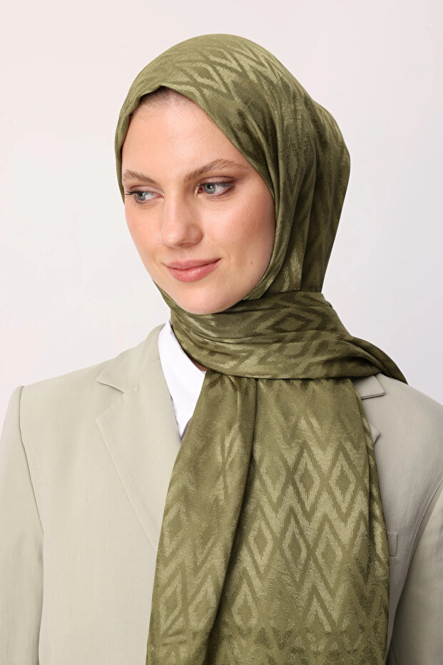 Tile Pattern Shiny Jacquard Shawl - 5