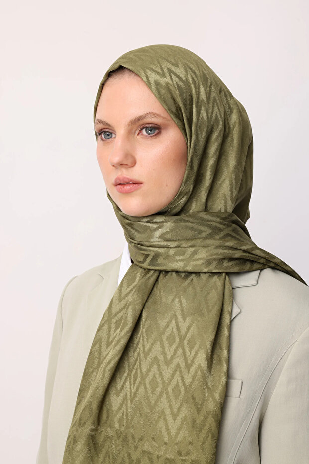 Tile Pattern Shiny Jacquard Shawl - 4