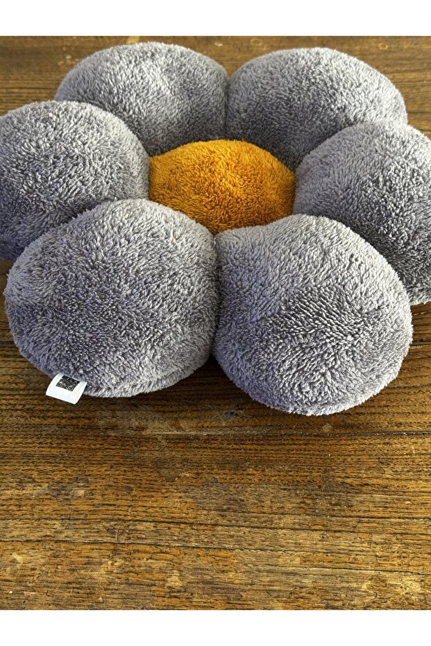 Daisy Plush Cushion
