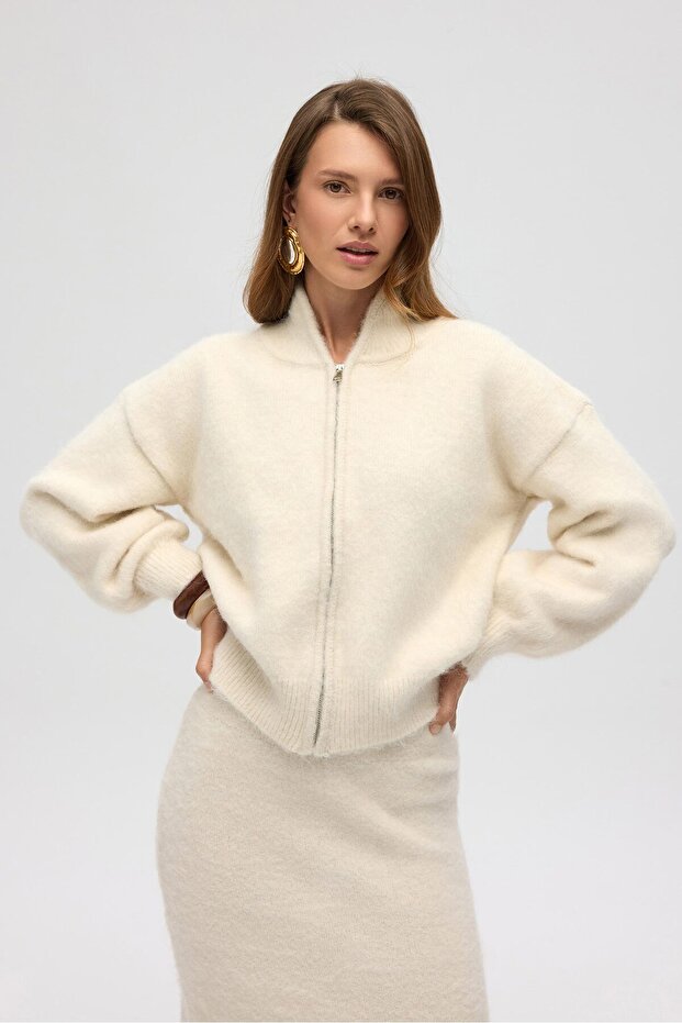 Eskara Zippered Ecru Knitwear Cardigan