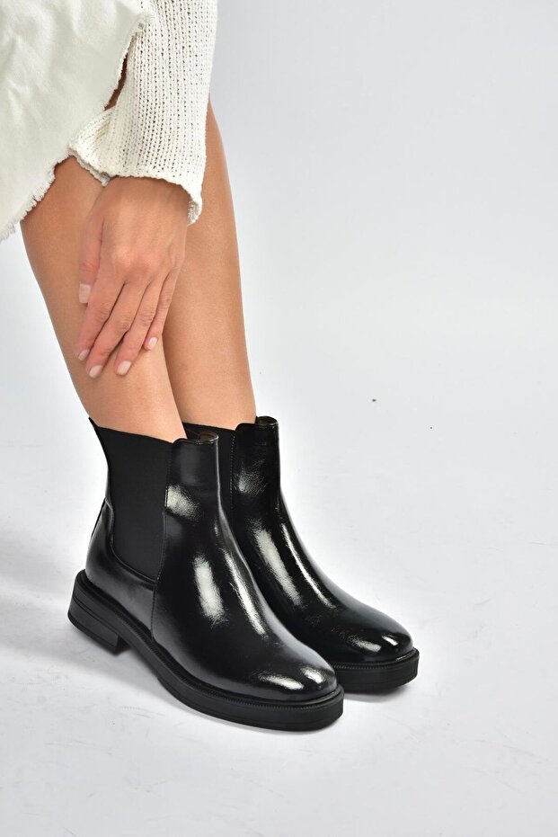 V312217360 Siyah Rustik Alçak Tabanlı Kadın Bot - 4