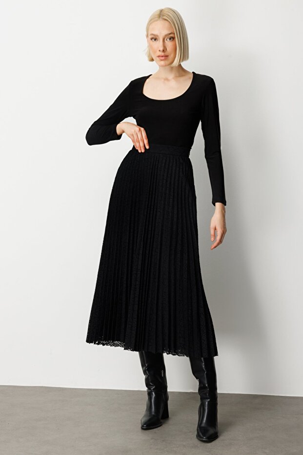 Dantelli Piliseli Etek - 2