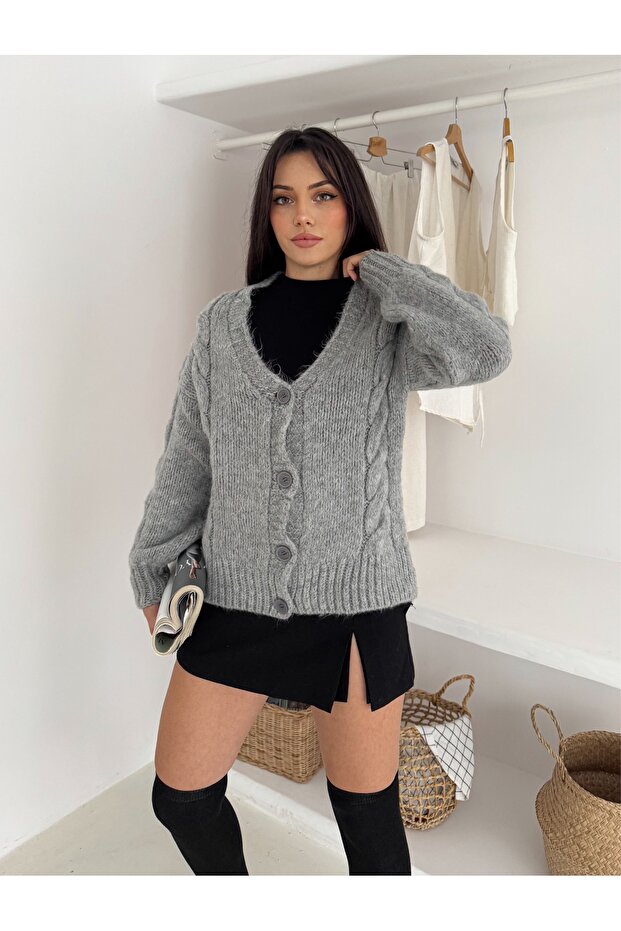 كارديجان ناعم للغاية بأربعة أزرار وياقة على شكل حرف V - 3