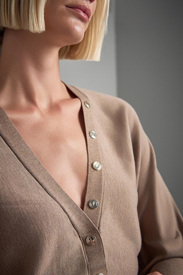 Çıtçıtlı Bej Triko Hırka - 5