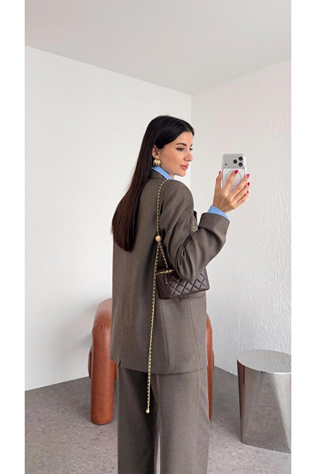 سترة بنية اللون بزر واحد فاخرة - 2