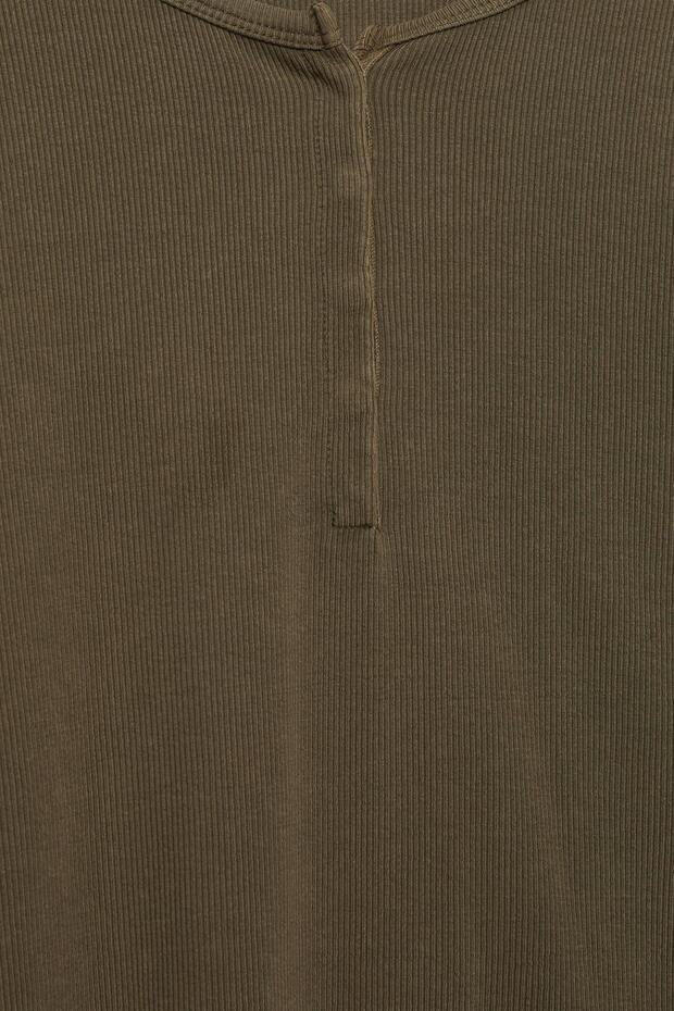 Düğmeli yaka tişört - 7