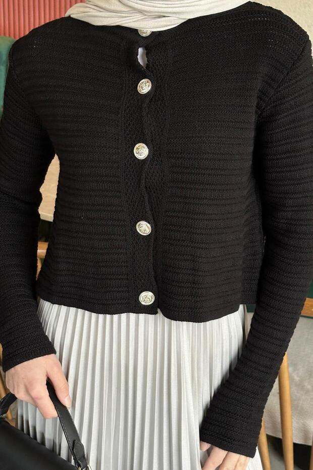 سترة قصيرة منقوشة باللون الأسود - 3