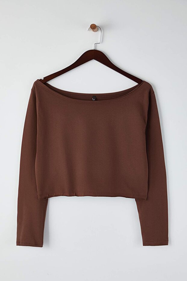 Kahverengi-Bej 2'li Paket %100 Pamuk Asimetrik Kayık Yaka Crop Örme T-Shirt TBBAW26BF00001 - 9