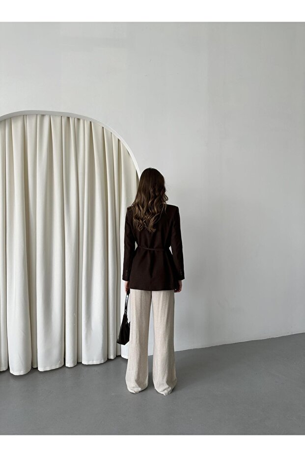 Brązowa kurtka z paskiem z 100% bawełny - 3