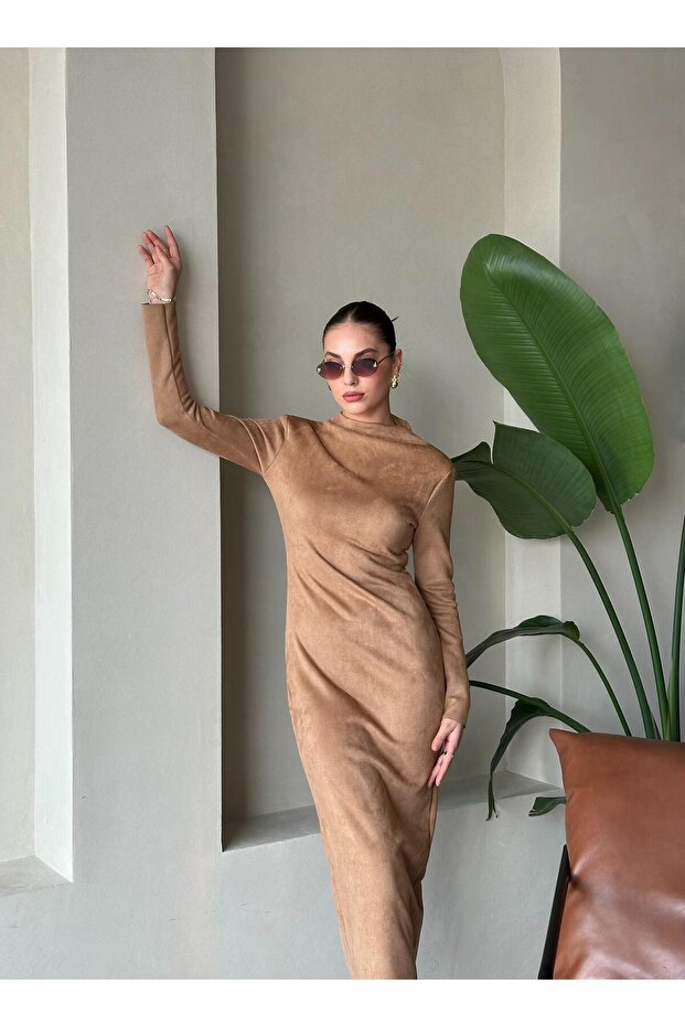 Barna Nancy velúr midi hosszúságú ruha - 5