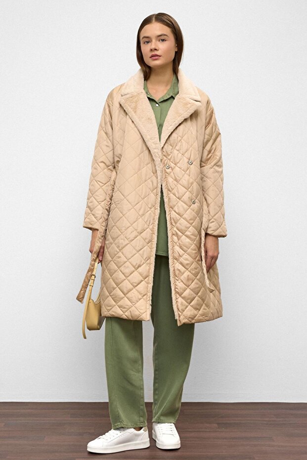 Plush Garnished Double Breasted Quilted Coat with Snap Closure Taş 6787
