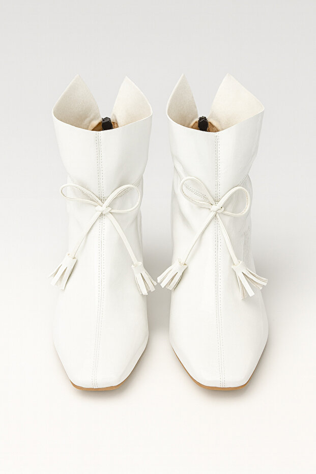Beyaz Kadın Püskül Detaylı Rugan Bot&Bootie 5,5CM BYNDPUSBT01 - 5