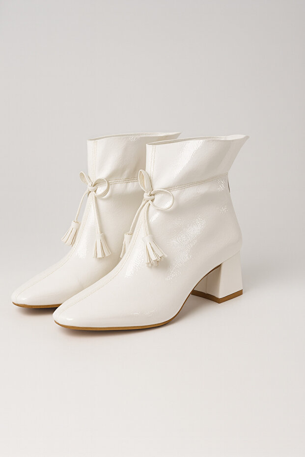 Beyaz Kadın Püskül Detaylı Rugan Bot&Bootie 5,5CM BYNDPUSBT01 - 7