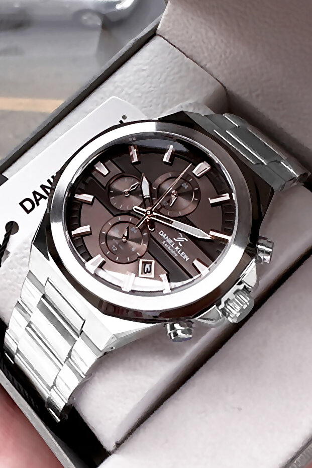 Exclusive Men's Wristwatch 3 Atm Water Resistant Silver Color Steel Band Dke2130C1