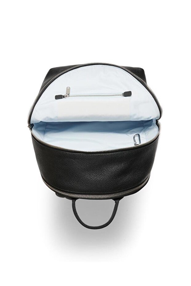 Round Pack L Pebbled Leather Bag - 3