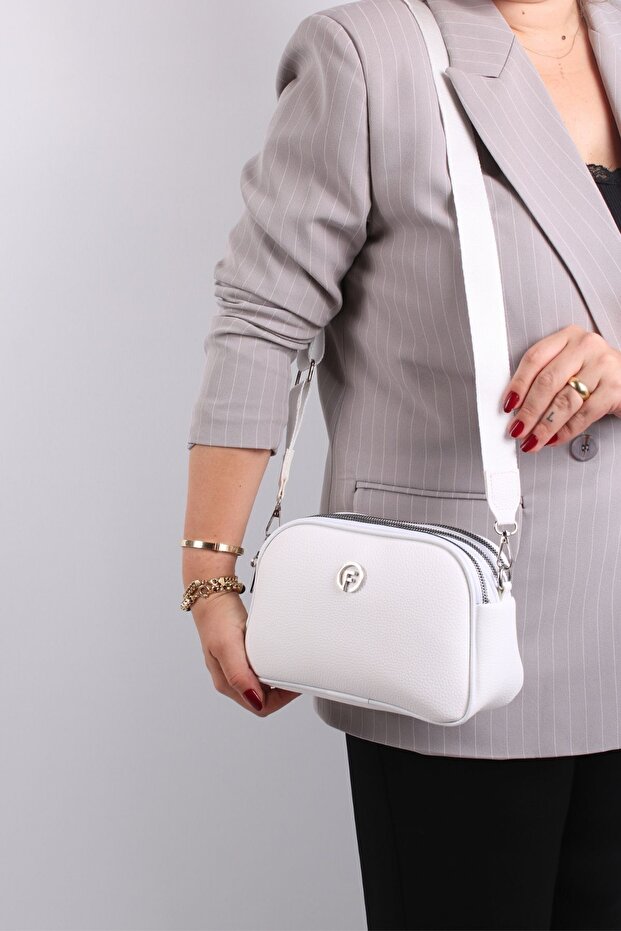 حقيبة كتف نسائية متوسطة الحجم متعددة الأقسام من الجلد الناعم OSM6000