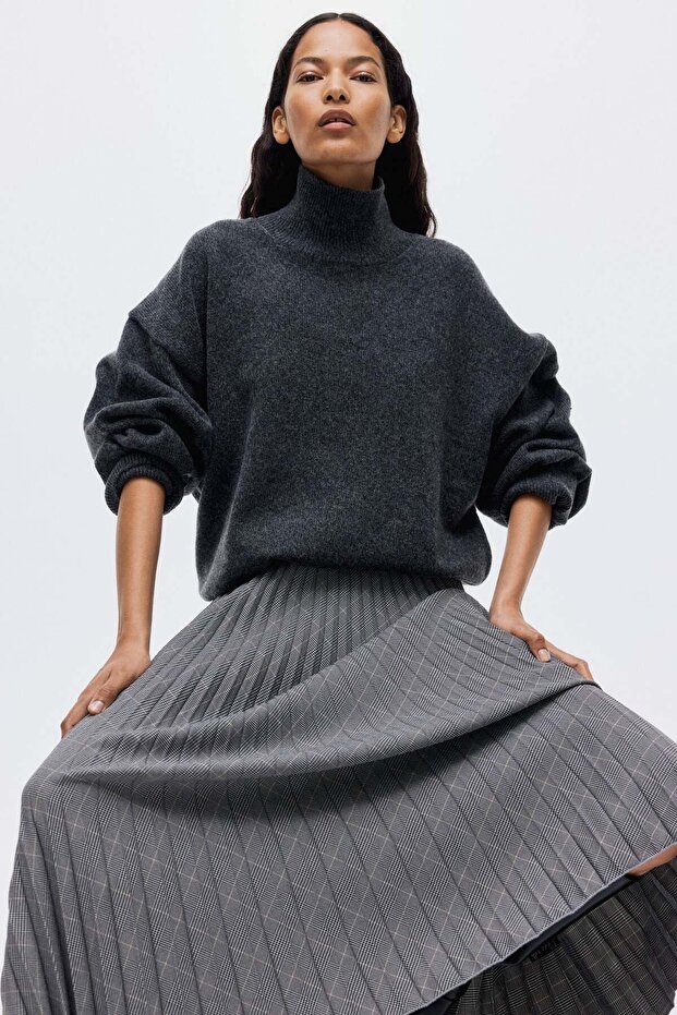 Pleated skirt