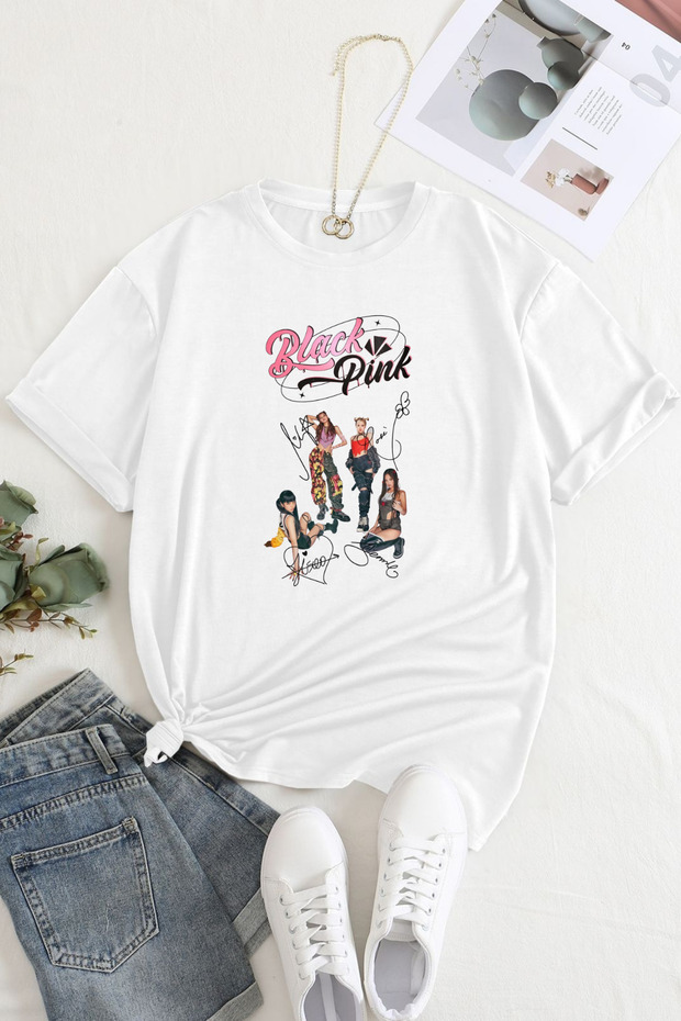 Black Pink Printed T-Shirt, Oversize Unisex White T-Shirt Kids / Adult