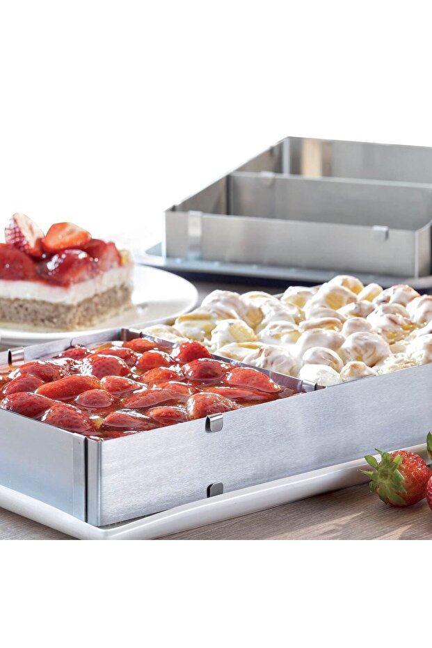 Adjustable Rectangular Metal Baking Pan with Divider - 2