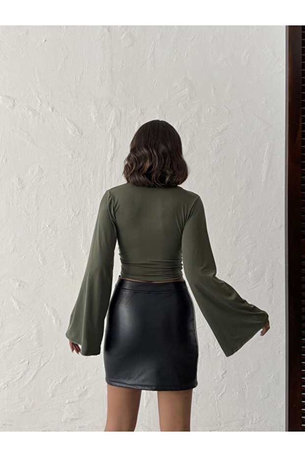 بلوزة مع تطريز أمامي - 4