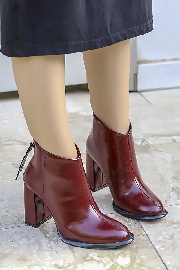 Rs 1515 Back Zipper High Heel Boots
