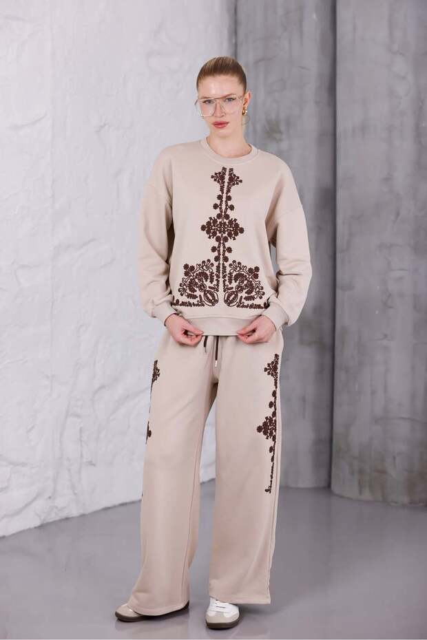 Nakış Detaylı Oversize Eşofman Takımı - 1