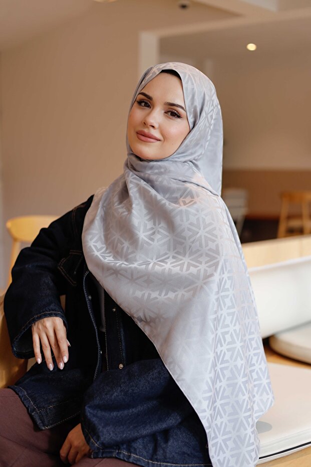 شال فضي رمادي - 5