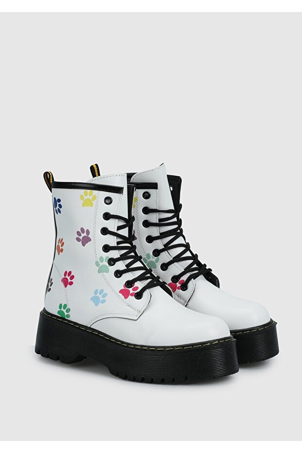 Beyaz Kadın Bot - 2