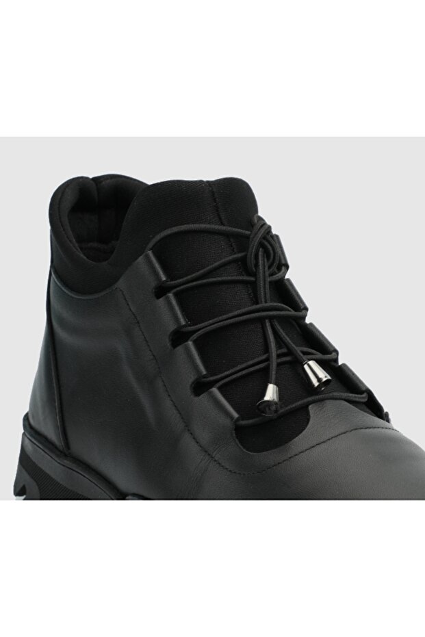 Siyah Deri Kadın Bot - 5