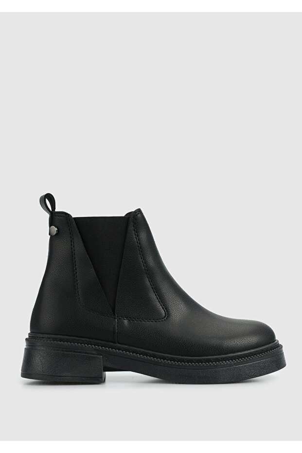 Siyah Kadın Bot - 1