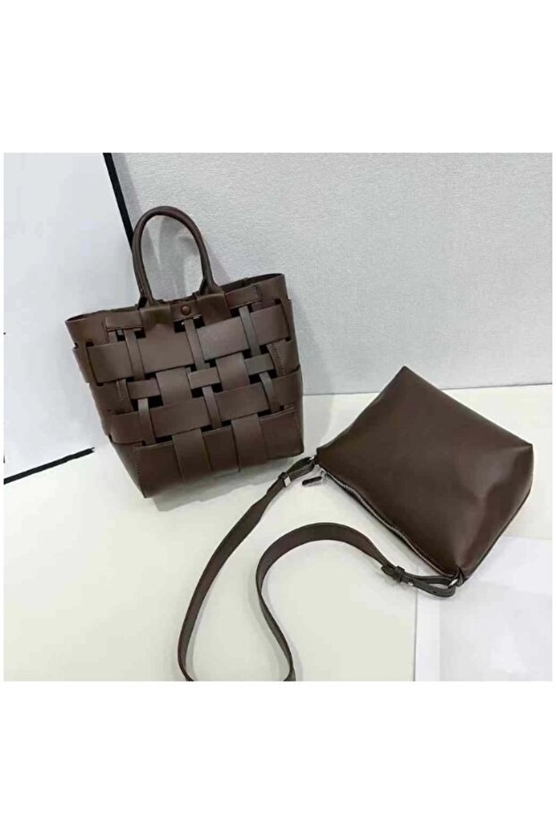 شنطه عصريه مواكبه للموضه
