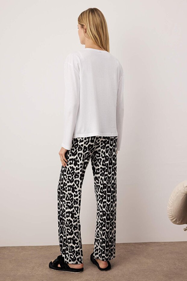Beyaz-Siyah Leopar Desenli Örme Pijama Takımı THMAW25PT00100 - 4