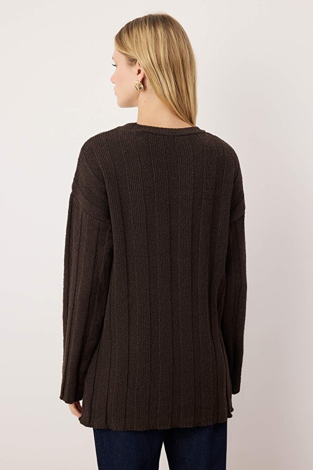 Brauner Bouclé-Strickpullover TCTAW26AK00014 - 4
