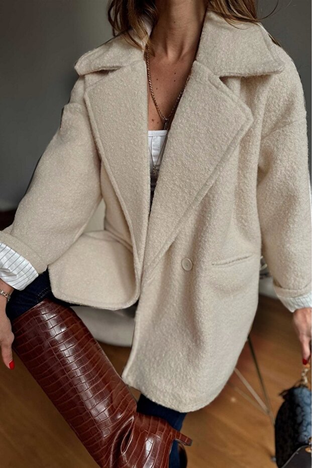 معطف قصير منقوش من القطيفة بزر واحد كبير الحجم بلون حجري - 1