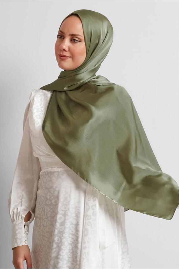 Satin Shawl 8570