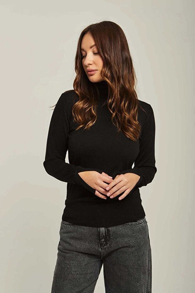 بلوزة سادة بأكمام طويلة - 4