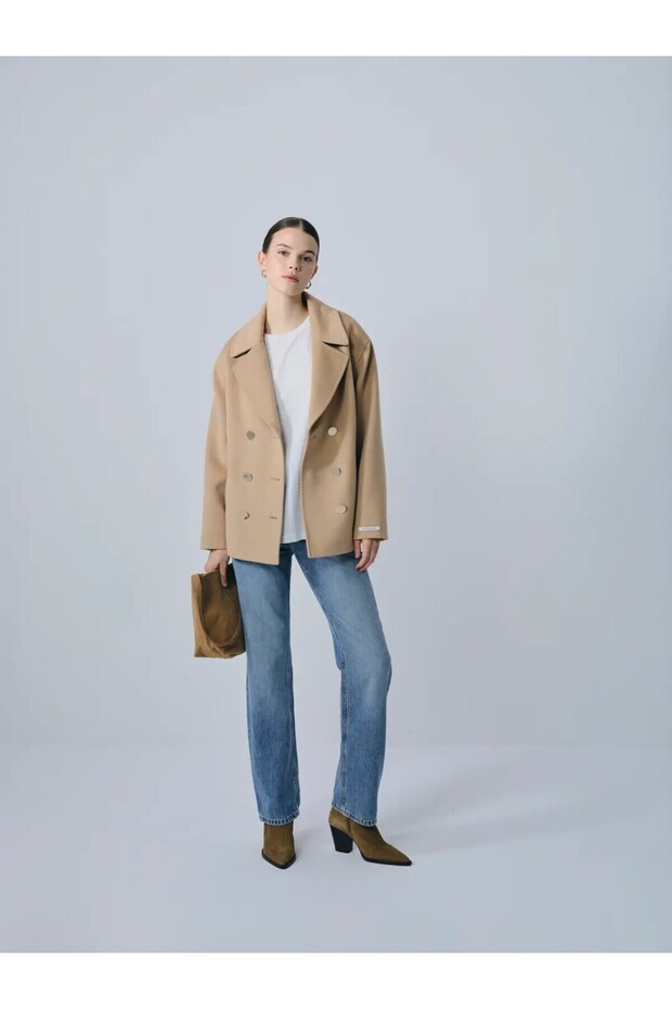 Gold Buttoned Double Breasted Short Coat Camel