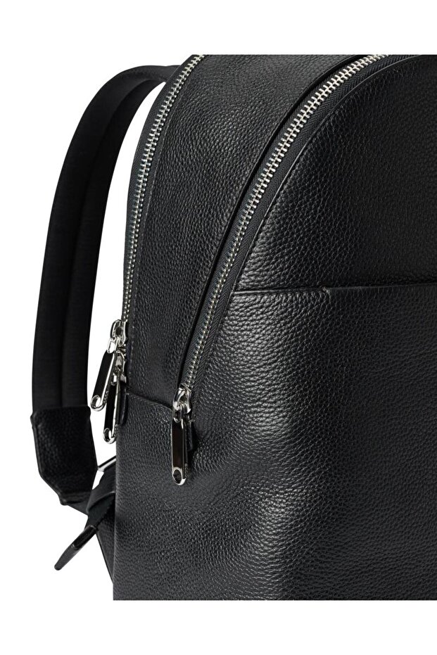 Round Pack L Pebbled Leather Bag - 4