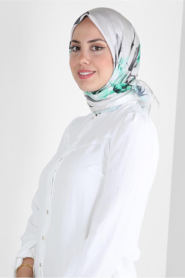 وشاح رقمي بنمط ألفينا 8261