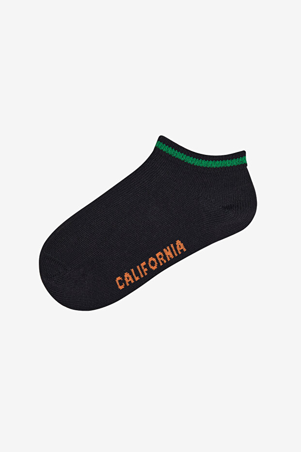 جوارب للأولاد باللون الأسود الأساسية مكونة من 4 قطع - 2